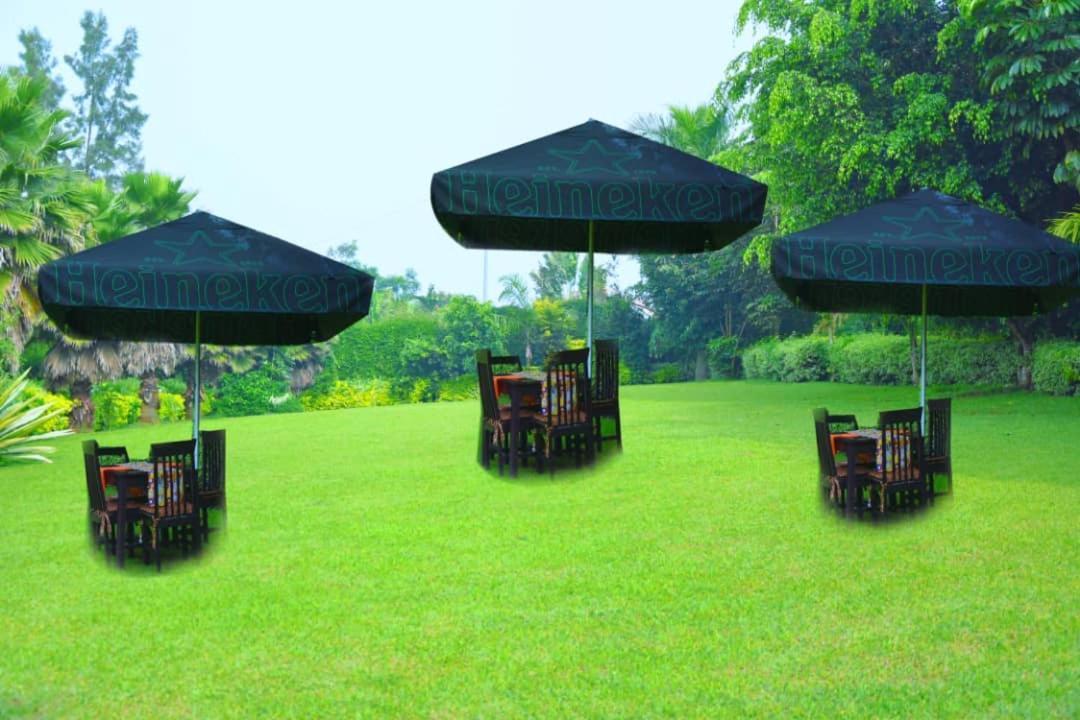 Random Park Hotel Kigali Exterior photo