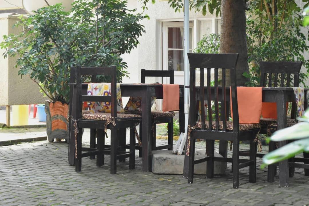 Random Park Hotel Kigali Exterior photo